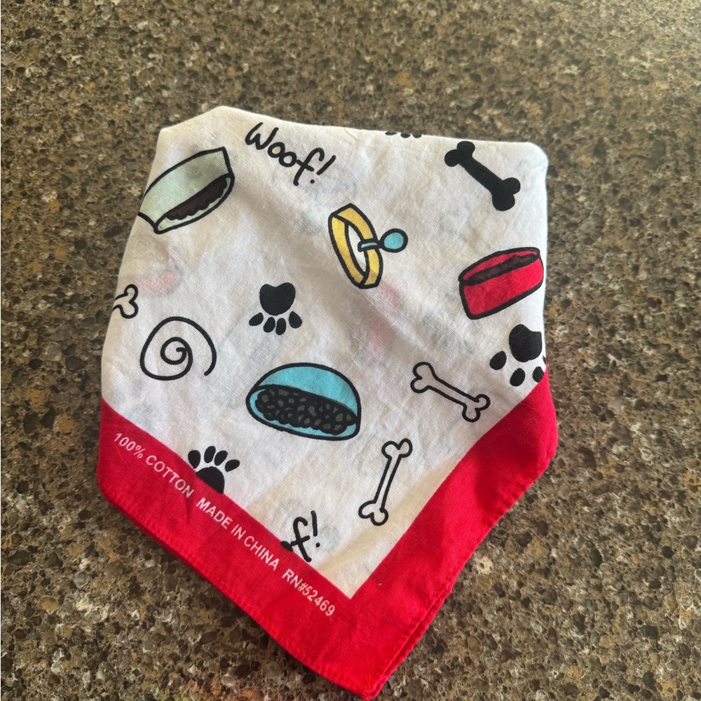 NEW Dog Printed Bandana 20" x 40" Variety of Uses! - Picture 3 of 4